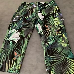 Island design capris